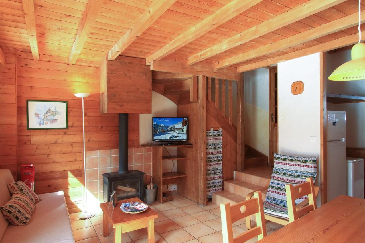 Le Gouroùn Hameau des Chazals Nevache Hautes Alpes Exterior foto